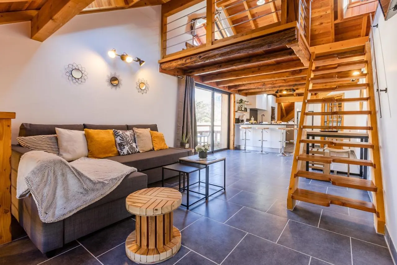 Ferienwohnung Escondido - Calme Et Chaleureux Saint-Martin-de-Queyrières