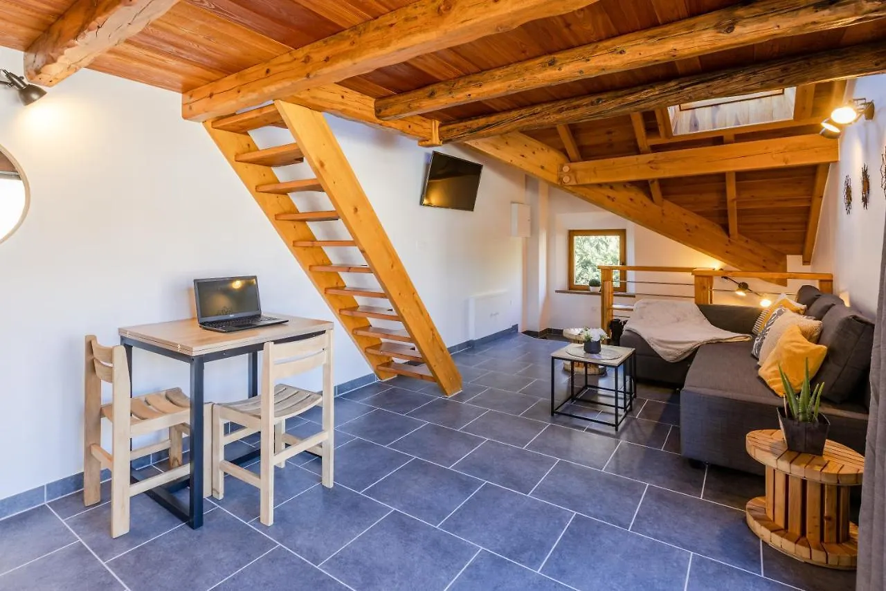 Apartment Ferienwohnung Escondido - Calme Et Chaleureux Saint-Martin-de-Queyrières
