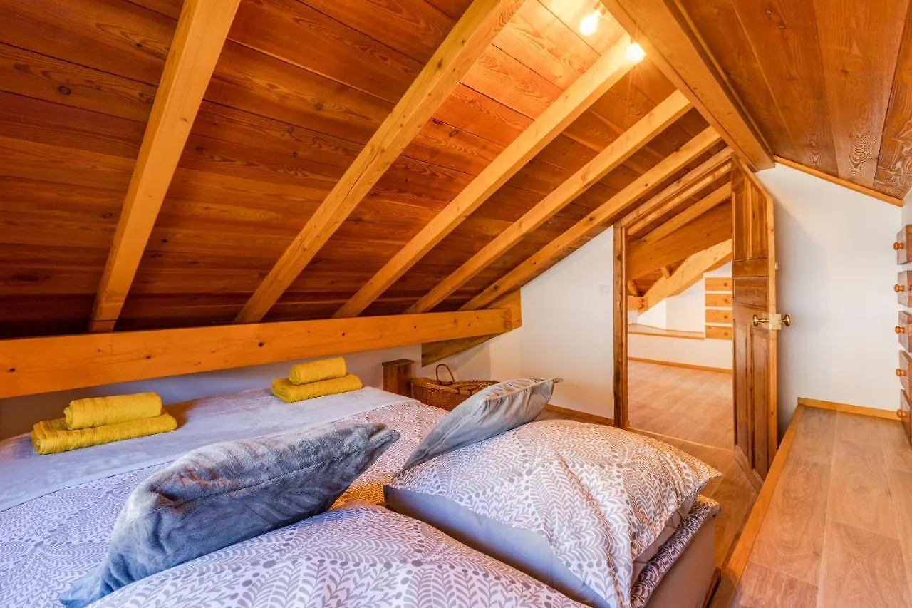 Ferienwohnung Escondido - Calme Et Chaleureux Saint-Martin-de-Queyrières Apartment